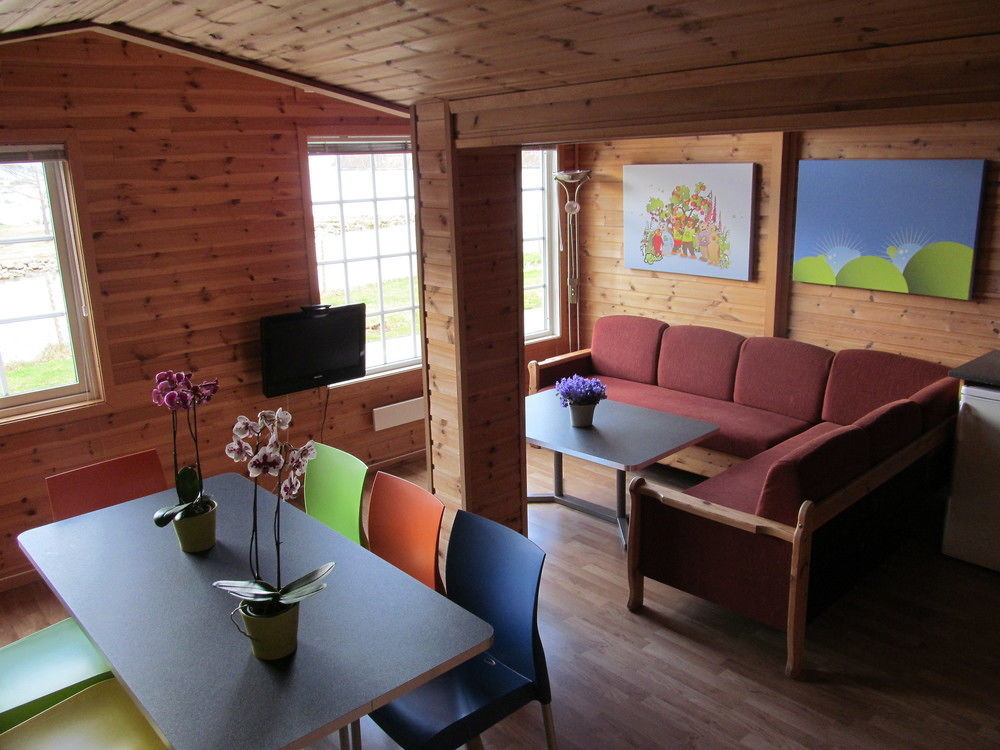 Mikkelparken Ferietun Hotel คินซาร์วิค ภายนอก รูปภาพ